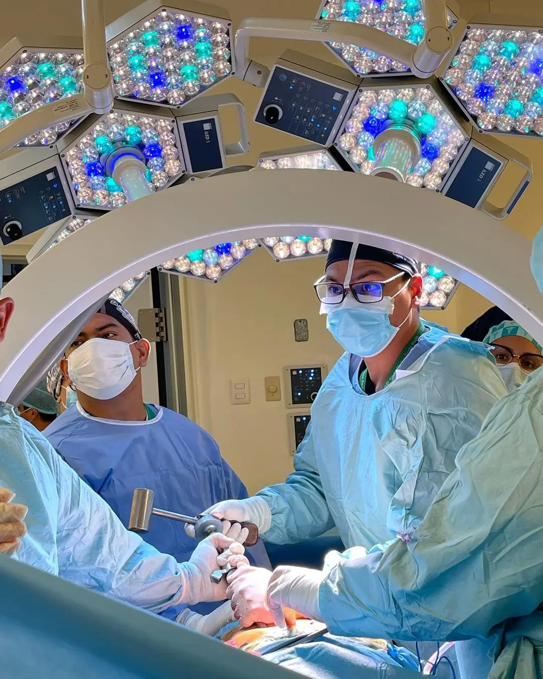 Equipo médico Grupo Maizo – Dr. Leopoldo Maizo y su equipo en Caracas Venezuela